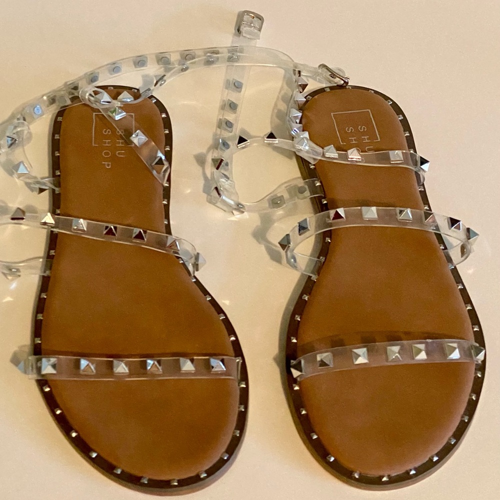 VICI Size 7‎ Clear Silver Studded Gladiator Sandals
